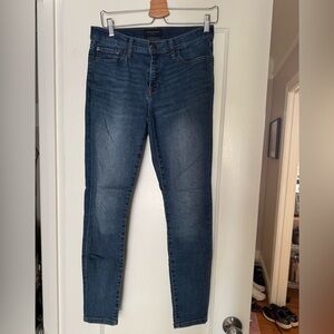 Banana Republic Sculpt Skinny blue jeans. Size 27/4